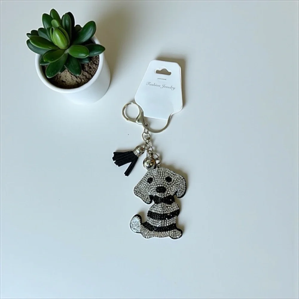 Fashion Jewelry Sparkling Black and Silver Rhinestone Dog Keychain